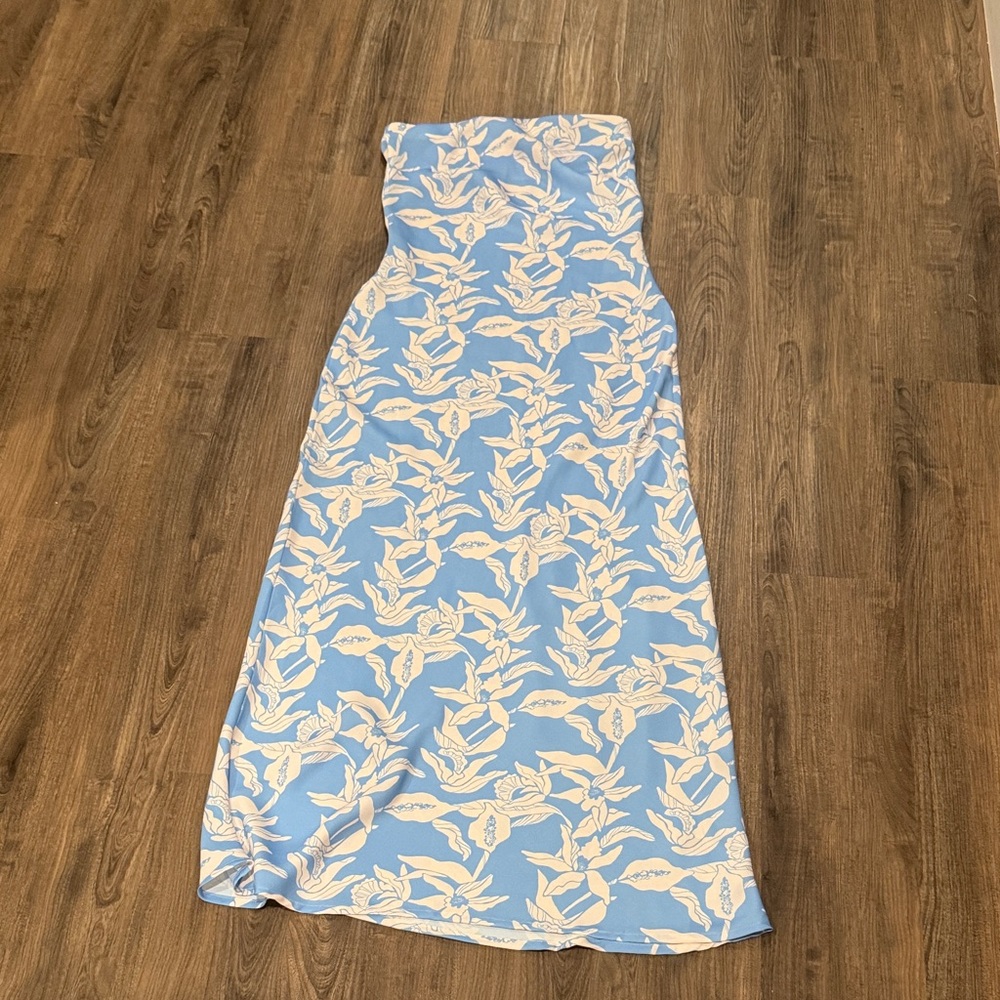 Resa Elegant Blue and White Floral Dress